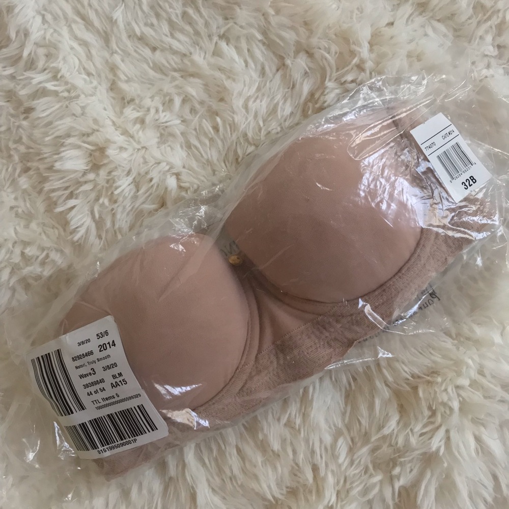 Nude strapless bra